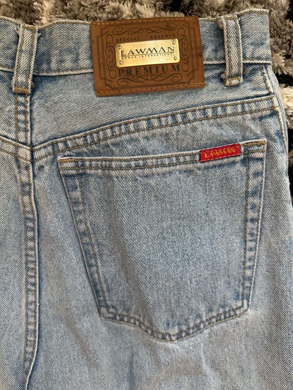 Lawman Group International Vintage High Rise Mom Jeans Light Wash Size 11